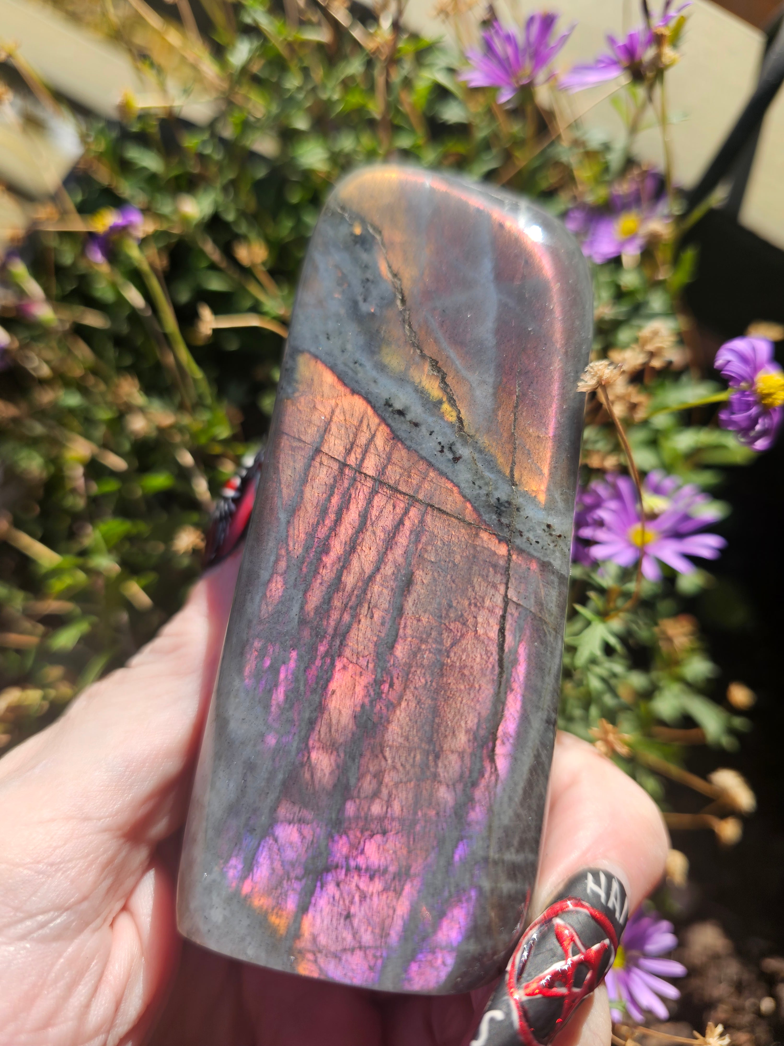 orgonitas piramides brujas cristales artesania minerales pirita cuarzos