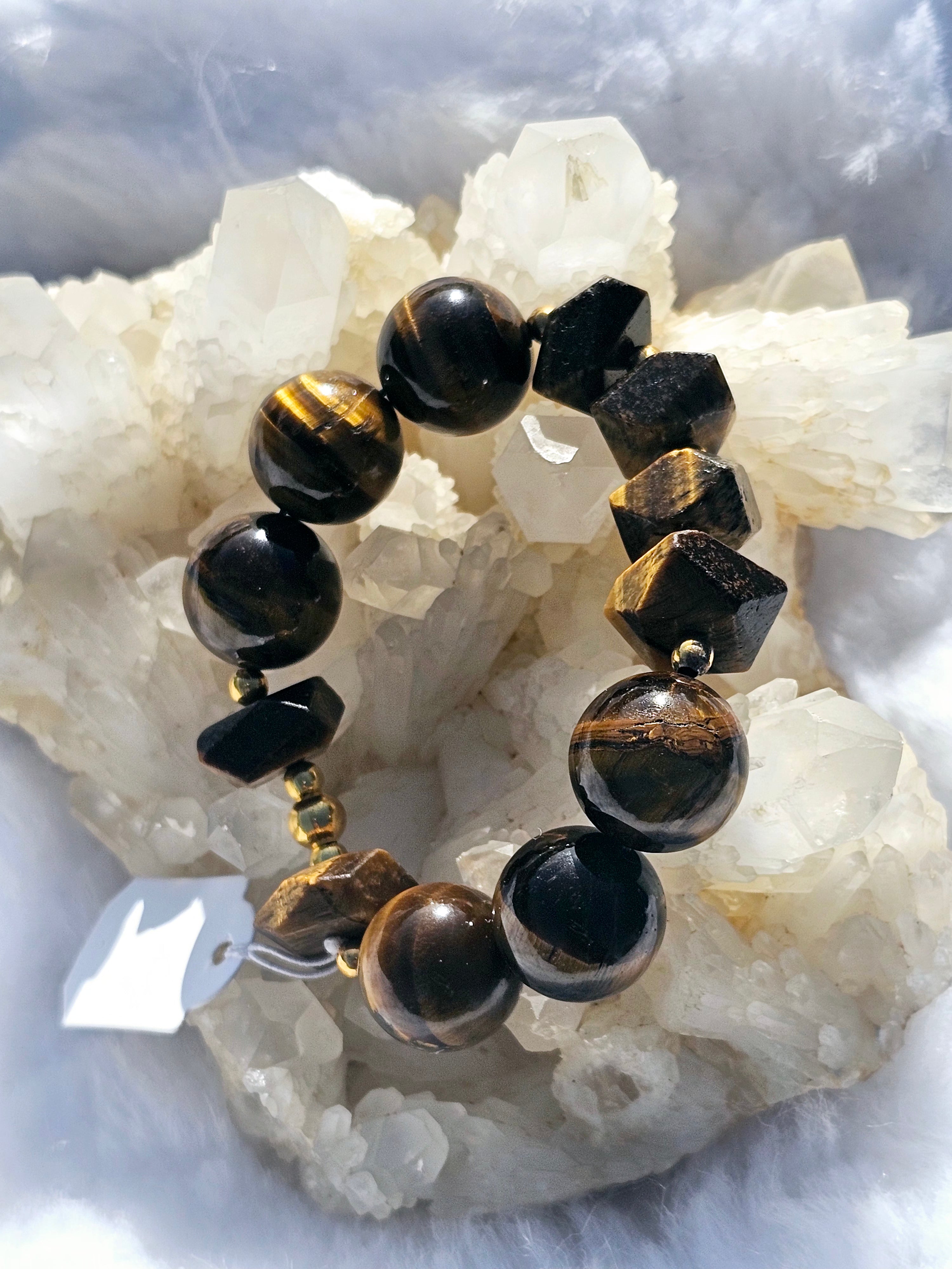 orgonitas piramides brujas cristales artesania minerales pirita cuarzos