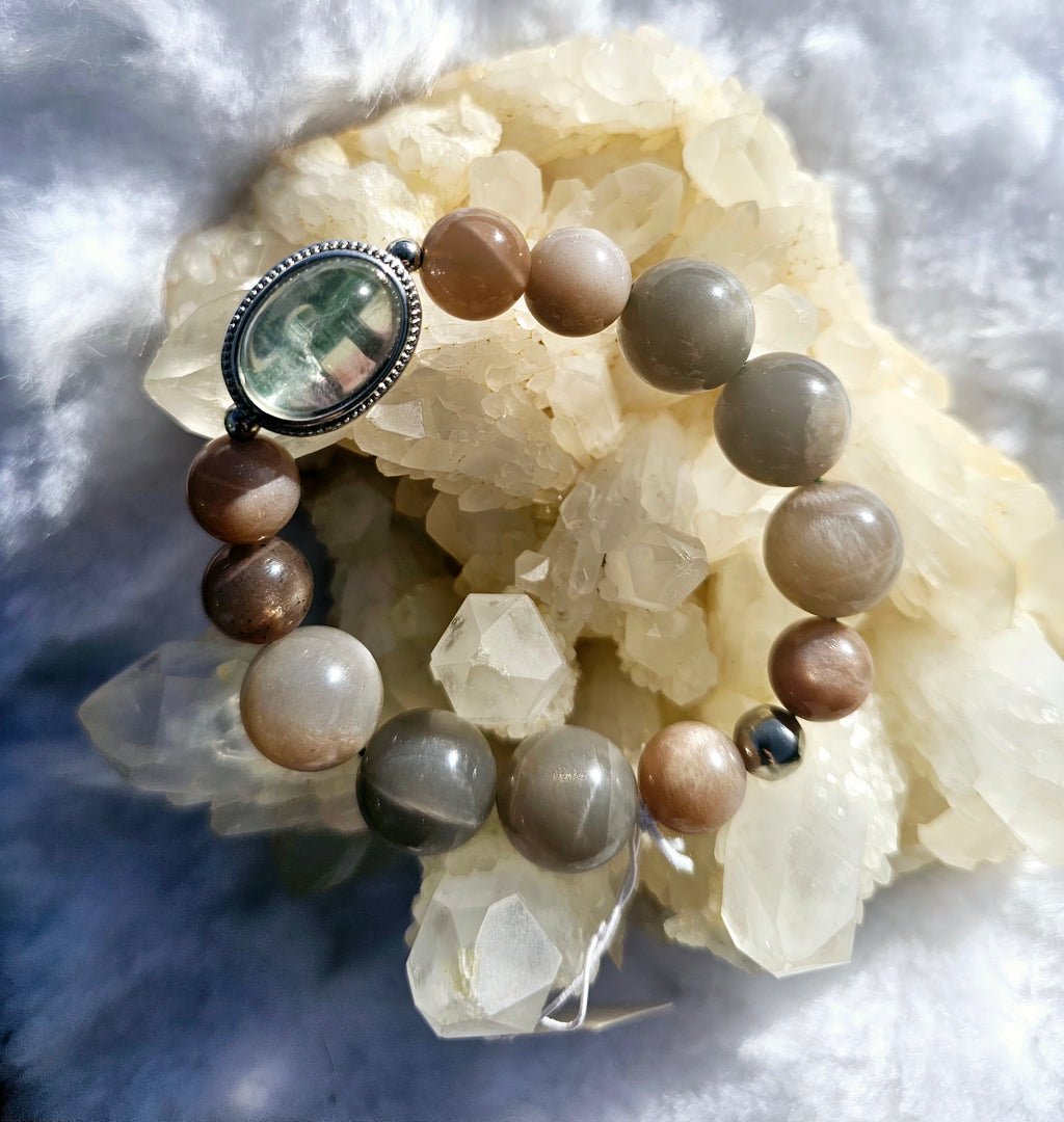 orgonitas piramides brujas cristales artesania minerales pirita cuarzos