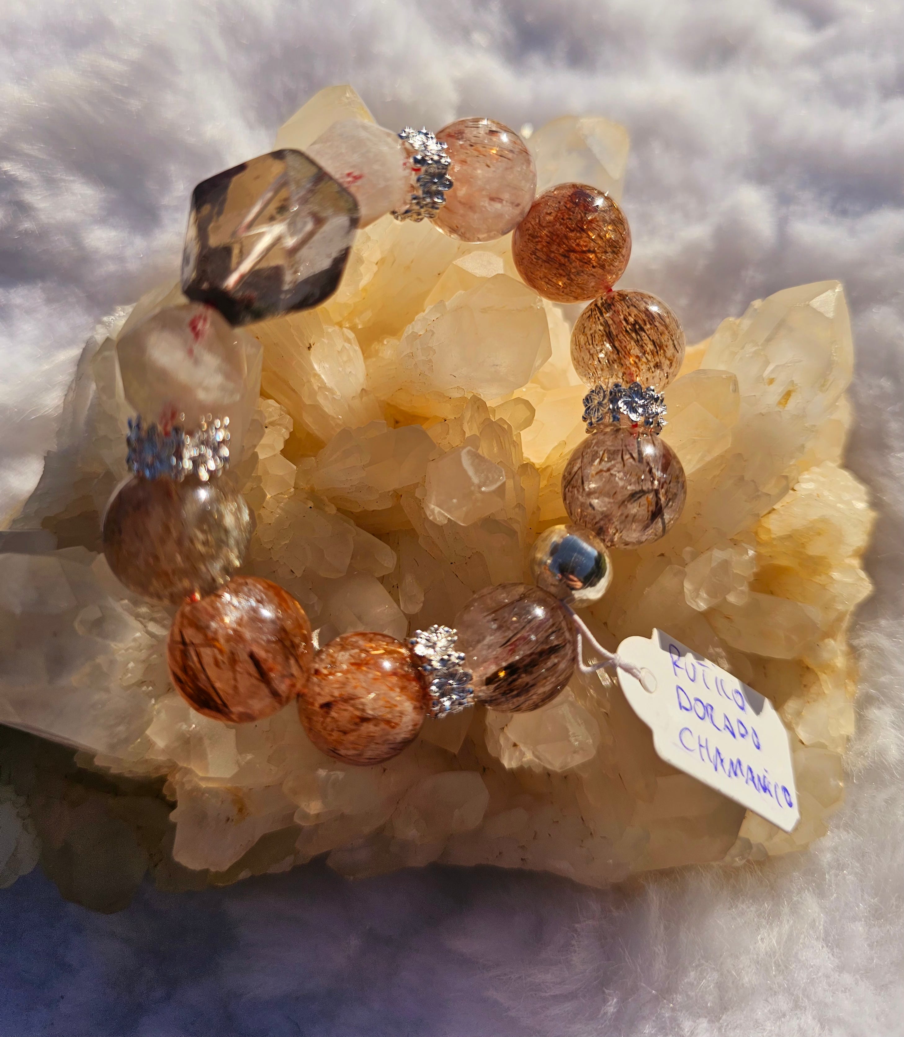 orgonitas piramides brujas cristales artesania minerales pirita cuarzos