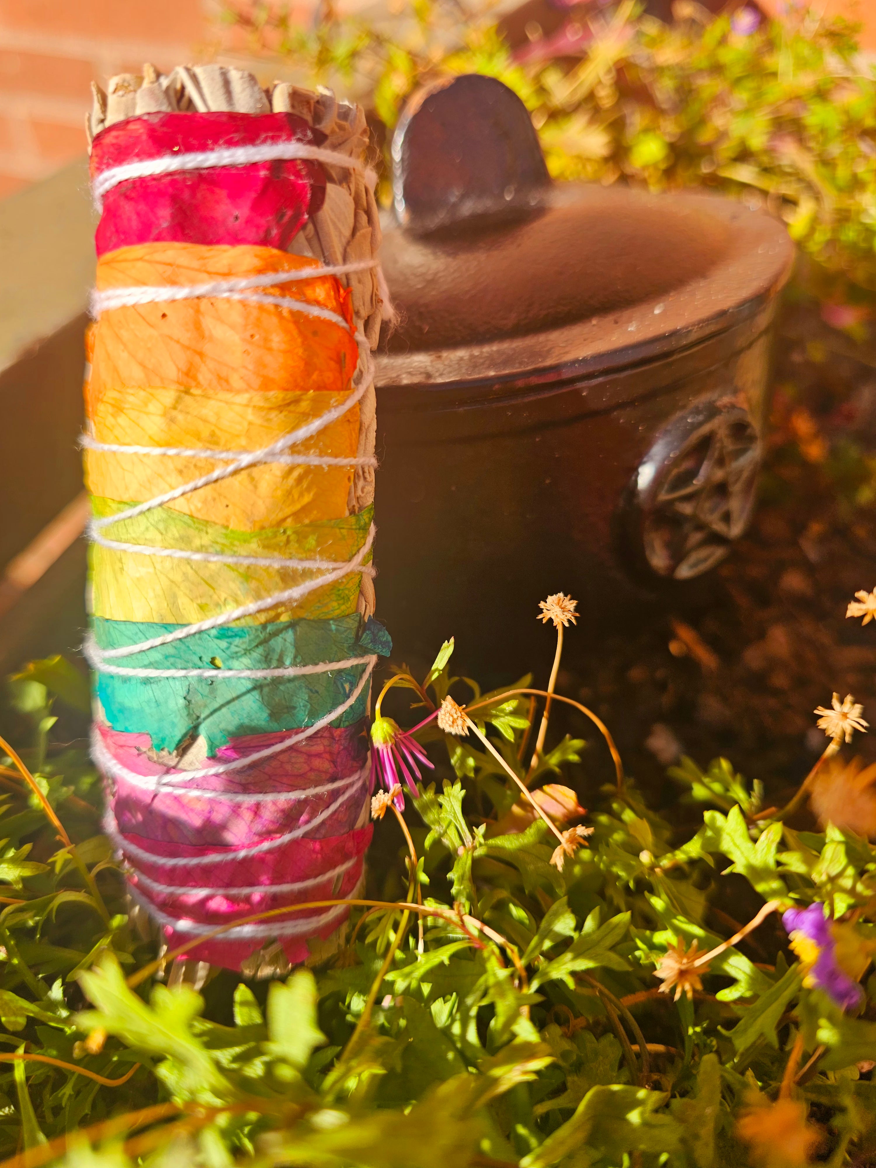 orgonitas piramides brujas cristales artesania minerales pirita cuarzos