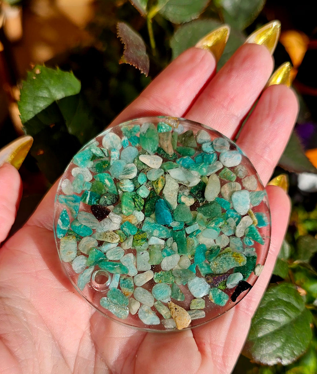 orgonitas piramides brujas cristales artesania minerales pirita cuarzos