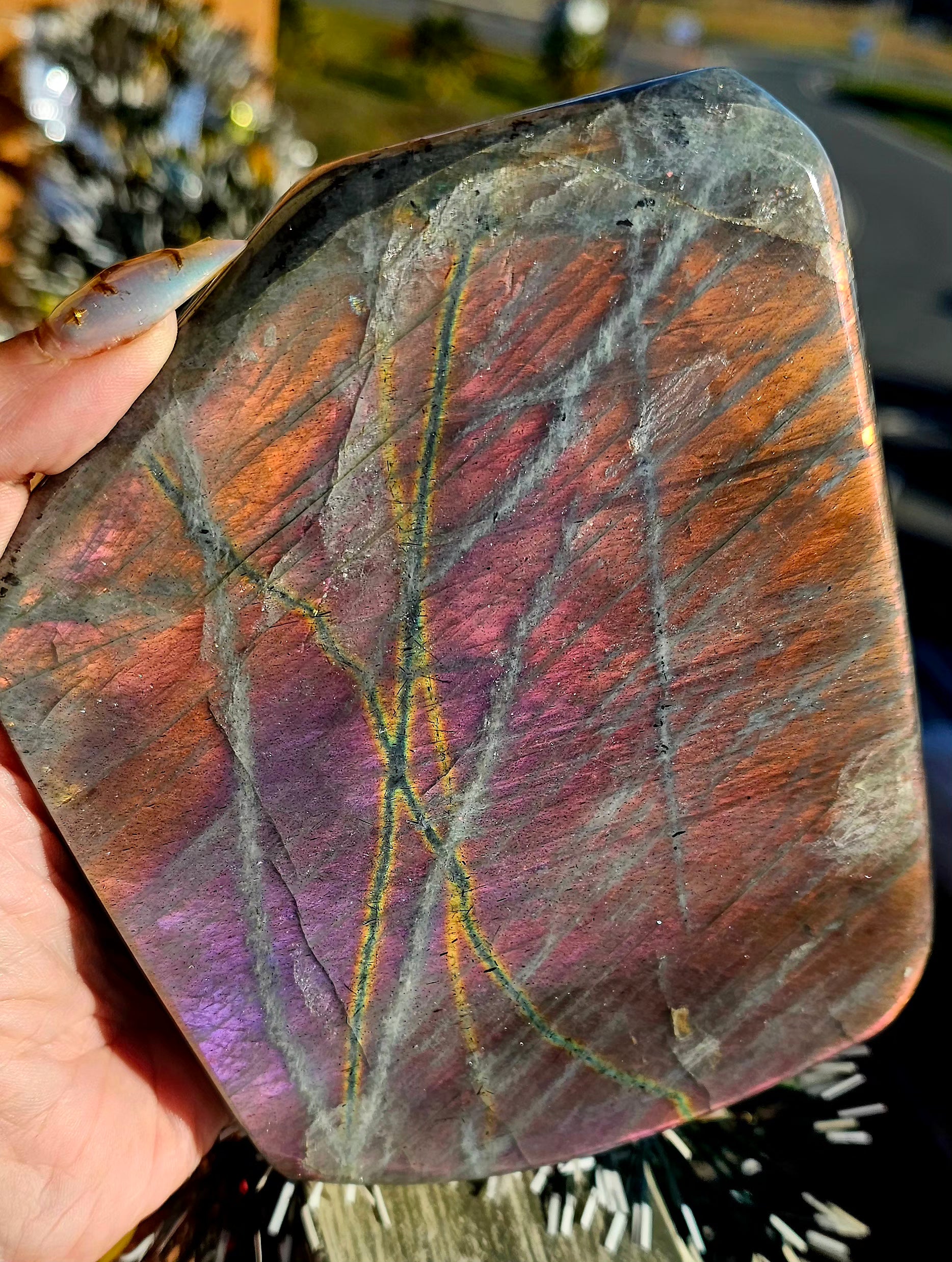 🔮 Labradorita Susurro de Luna 🌙 Madagascar ✨ Rosa · Lila · Morado · Amarillo 💜 Pieza Única 1.600g