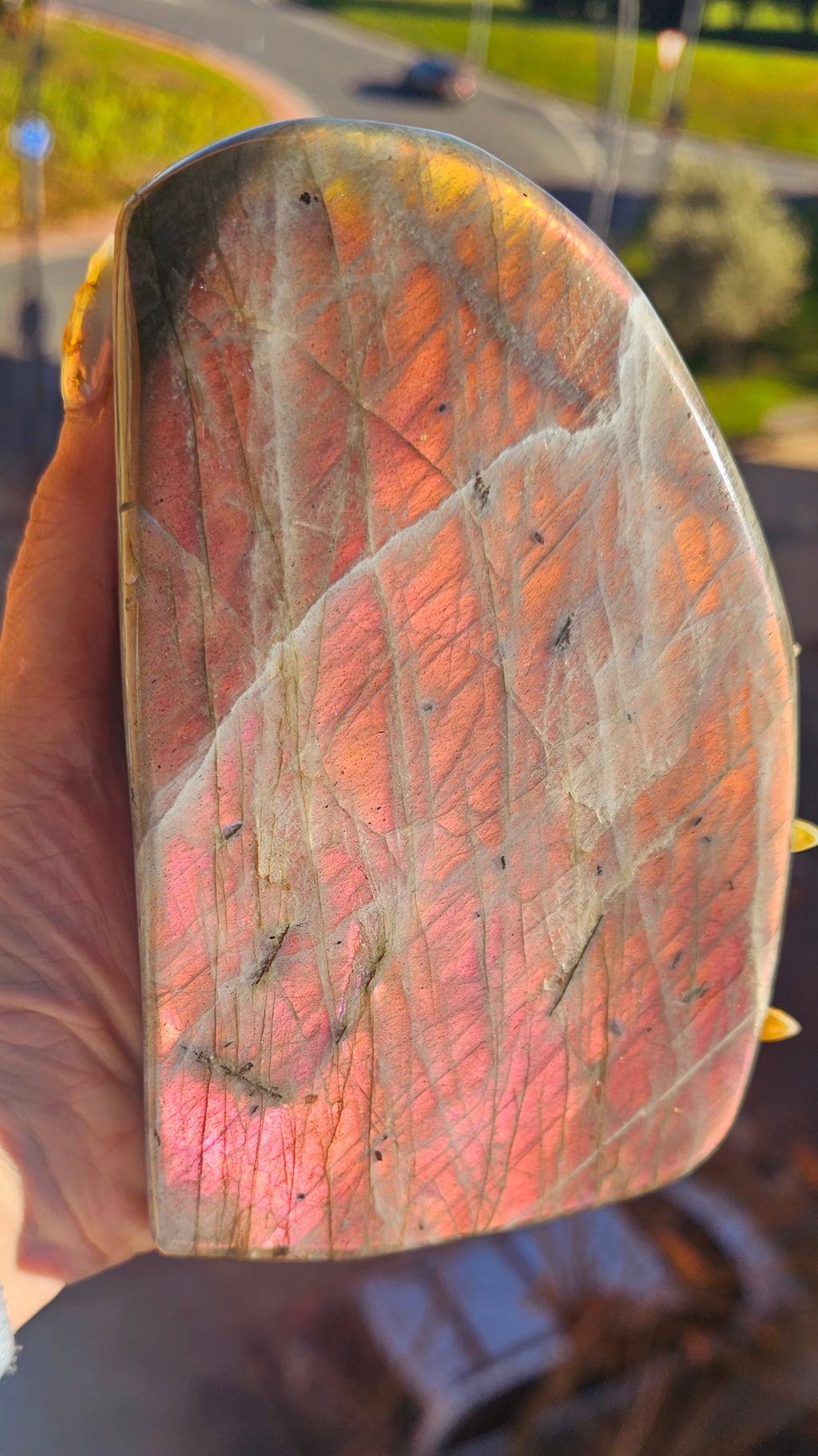 🔮 Labradorita Llama del Crepúsculo 🌅 Madagascar ✨ Pieza Única 1.300g 🌙💜