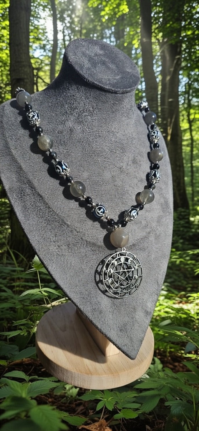 orgonitas piramides brujas cristales artesania minerales pirita cuarzos