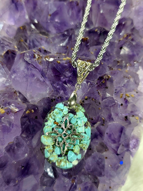 orgonitas piramides brujas cristales artesania minerales pirita cuarzos