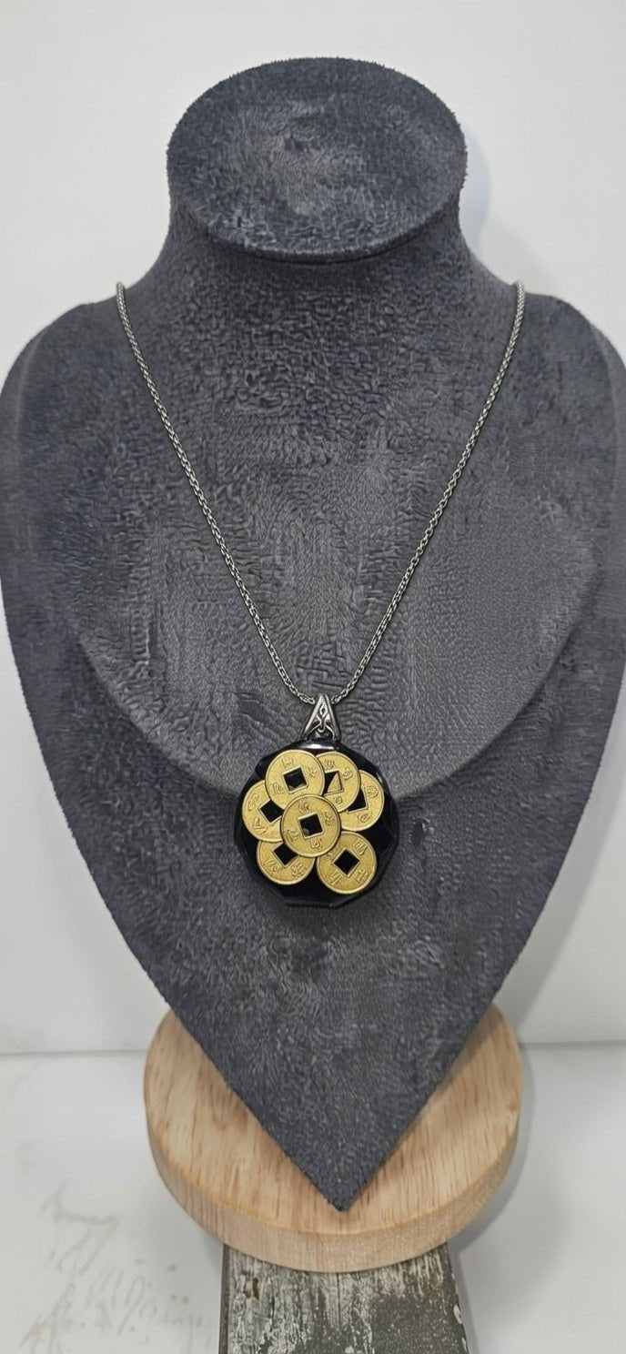 orgonitas piramides brujas cristales artesania minerales pirita cuarzos