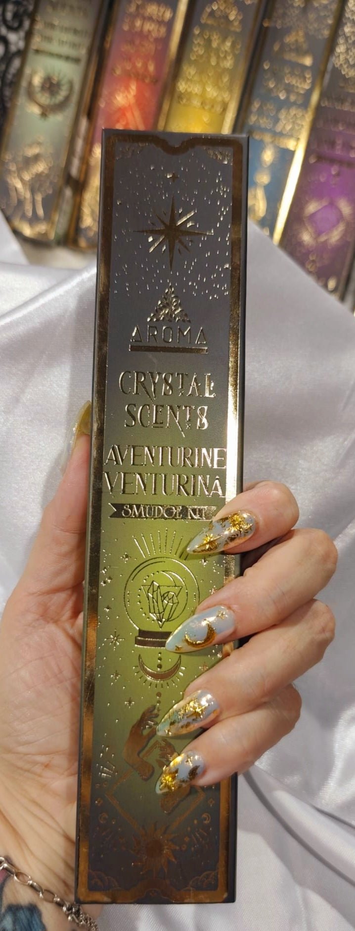 orgonitas piramides brujas cristales artesania minerales pirita cuarzos