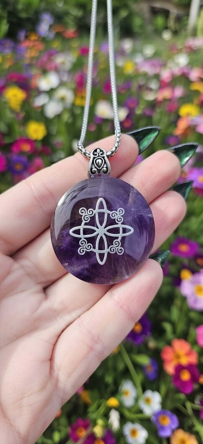 orgonitas piramides brujas cristales artesania minerales pirita cuarzos