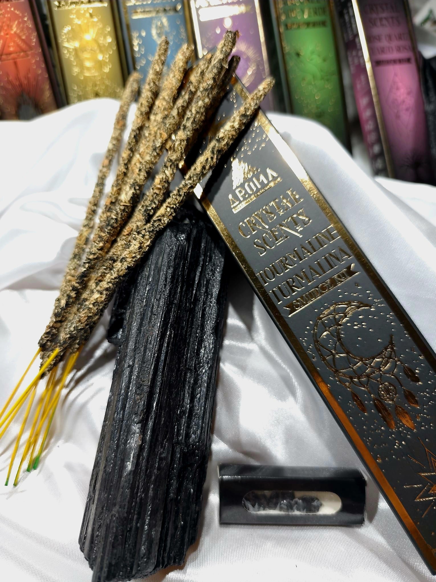 orgonitas piramides brujas cristales artesania minerales pirita cuarzos