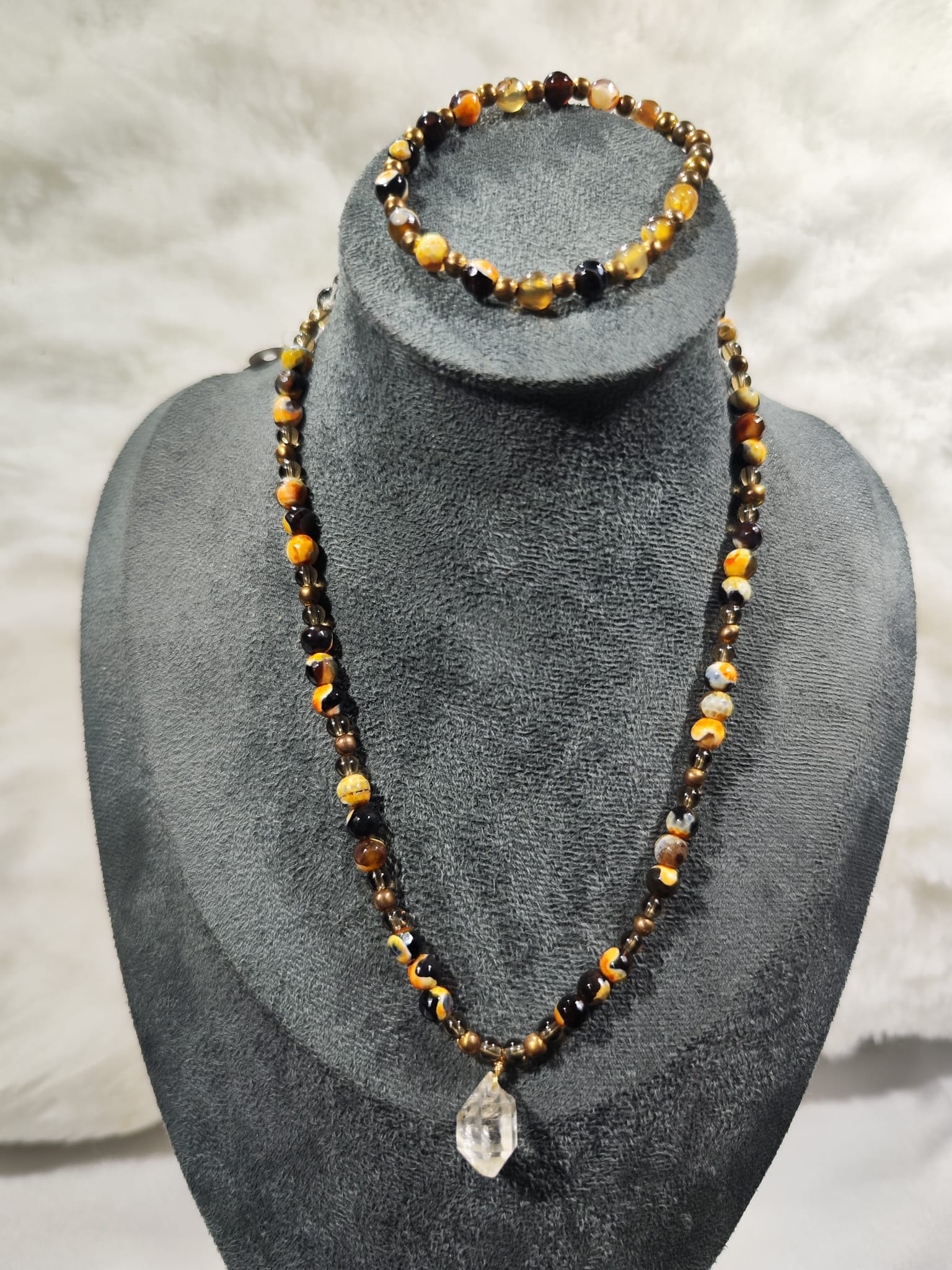 orgonitas piramides brujas cristales artesania minerales pirita cuarzos