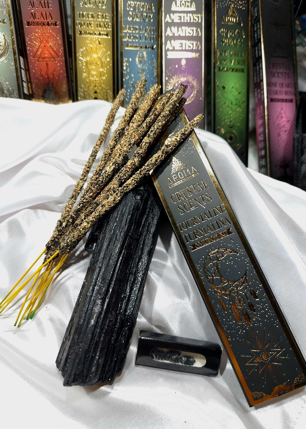 orgonitas piramides brujas cristales artesania minerales pirita cuarzos