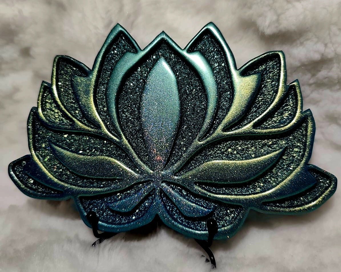 orgonitas piramides brujas cristales artesania minerales pirita cuarzos