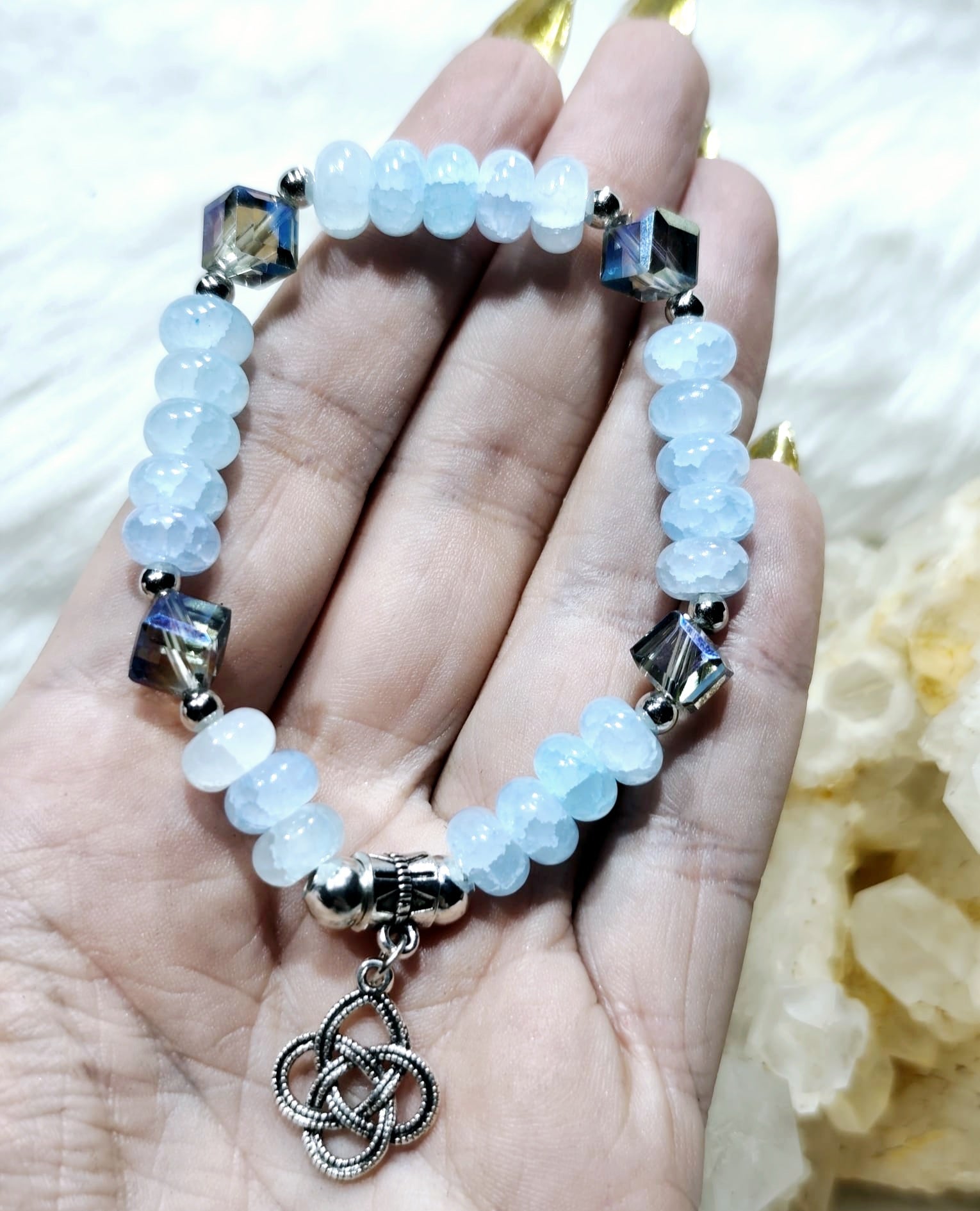 orgonitas piramides brujas cristales artesania minerales pirita cuarzos