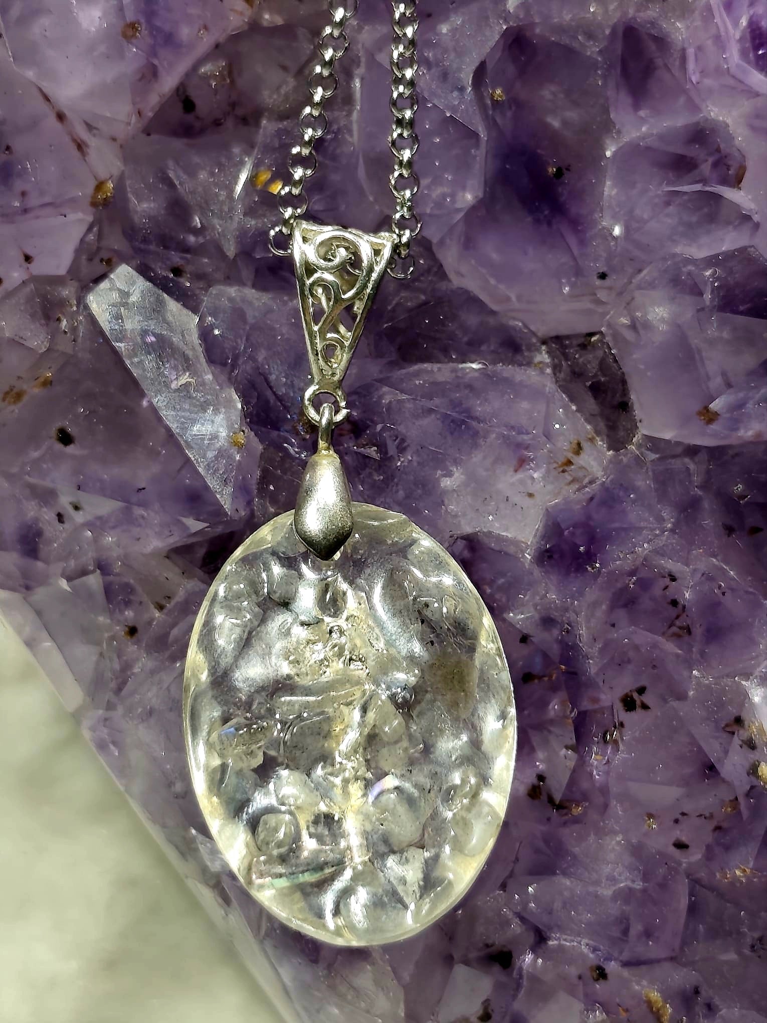 orgonitas piramides brujas cristales artesania minerales pirita cuarzos