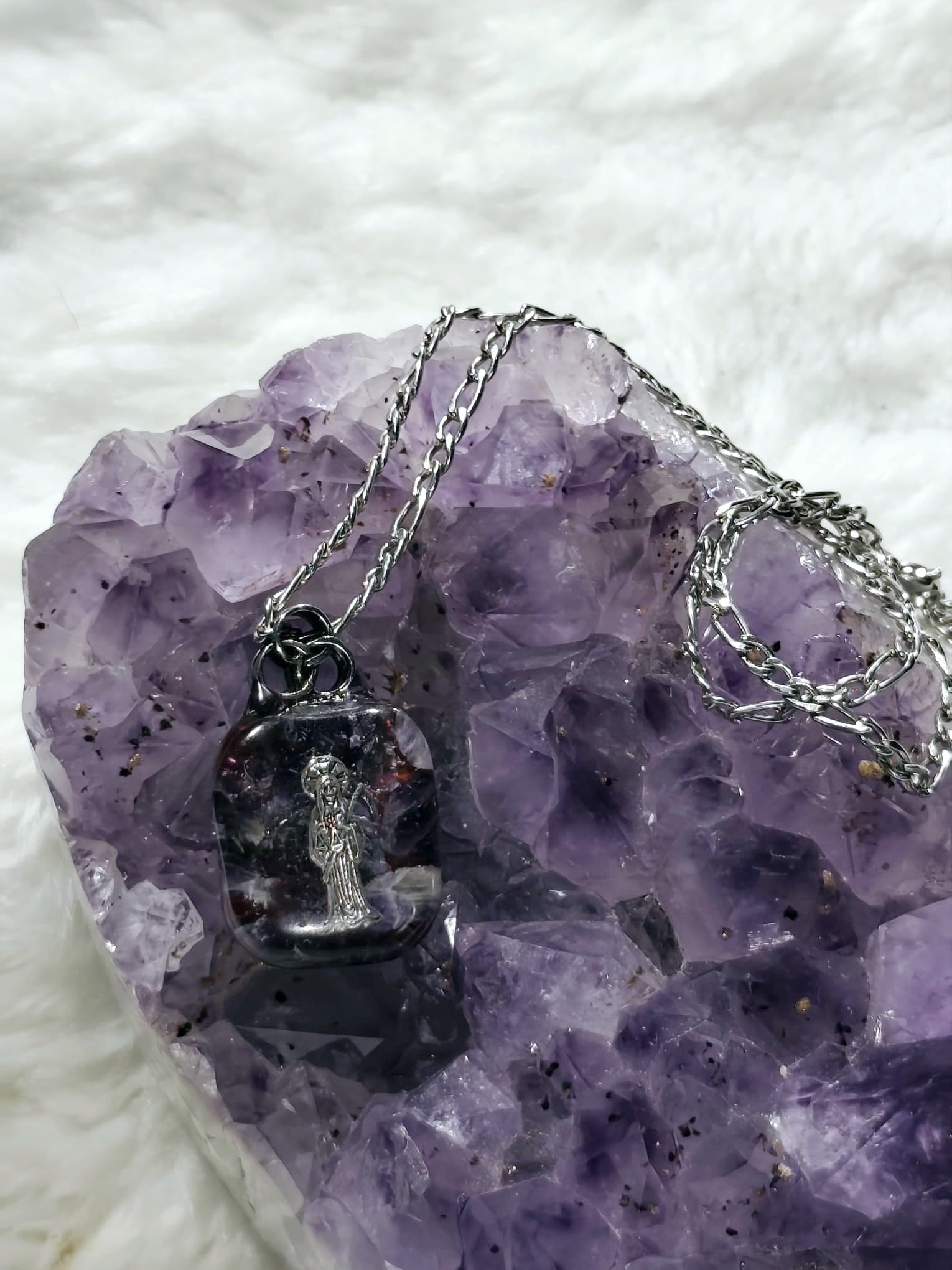 orgonitas piramides brujas cristales artesania minerales pirita cuarzos