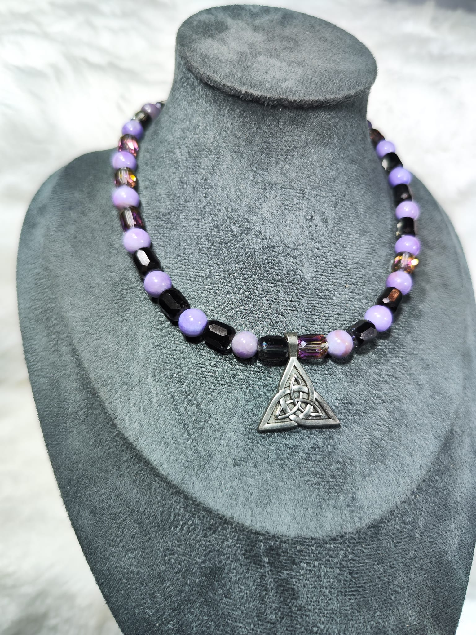 orgonitas piramides brujas cristales artesania minerales pirita cuarzos