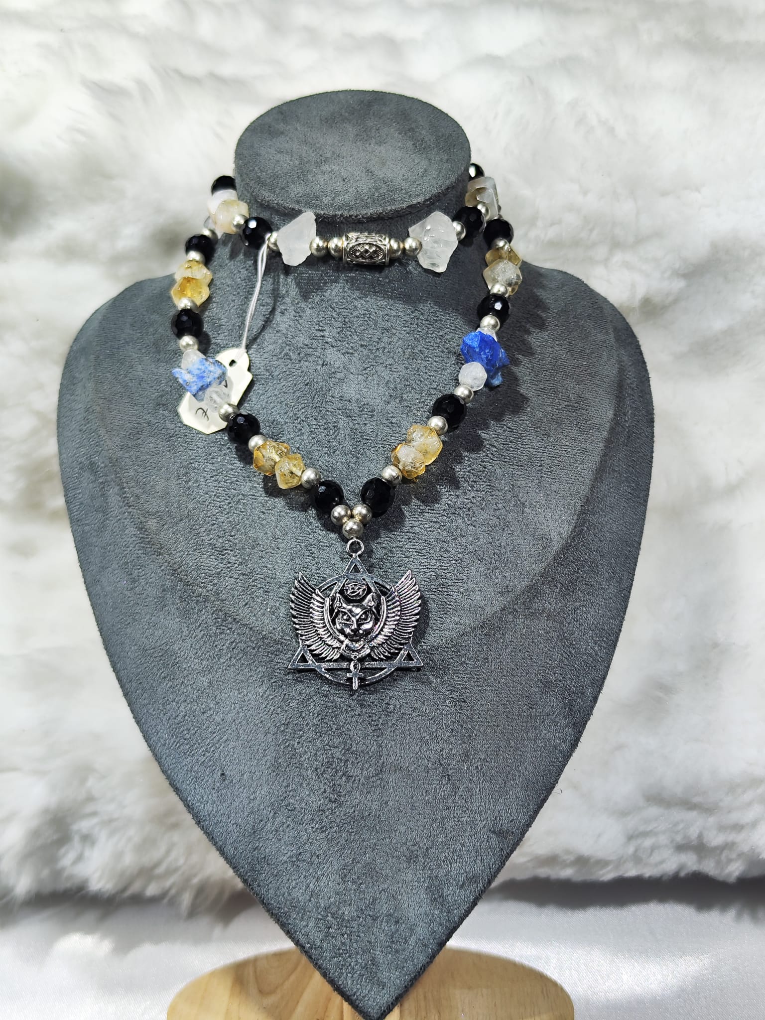 orgonitas piramides brujas cristales artesania minerales pirita cuarzos