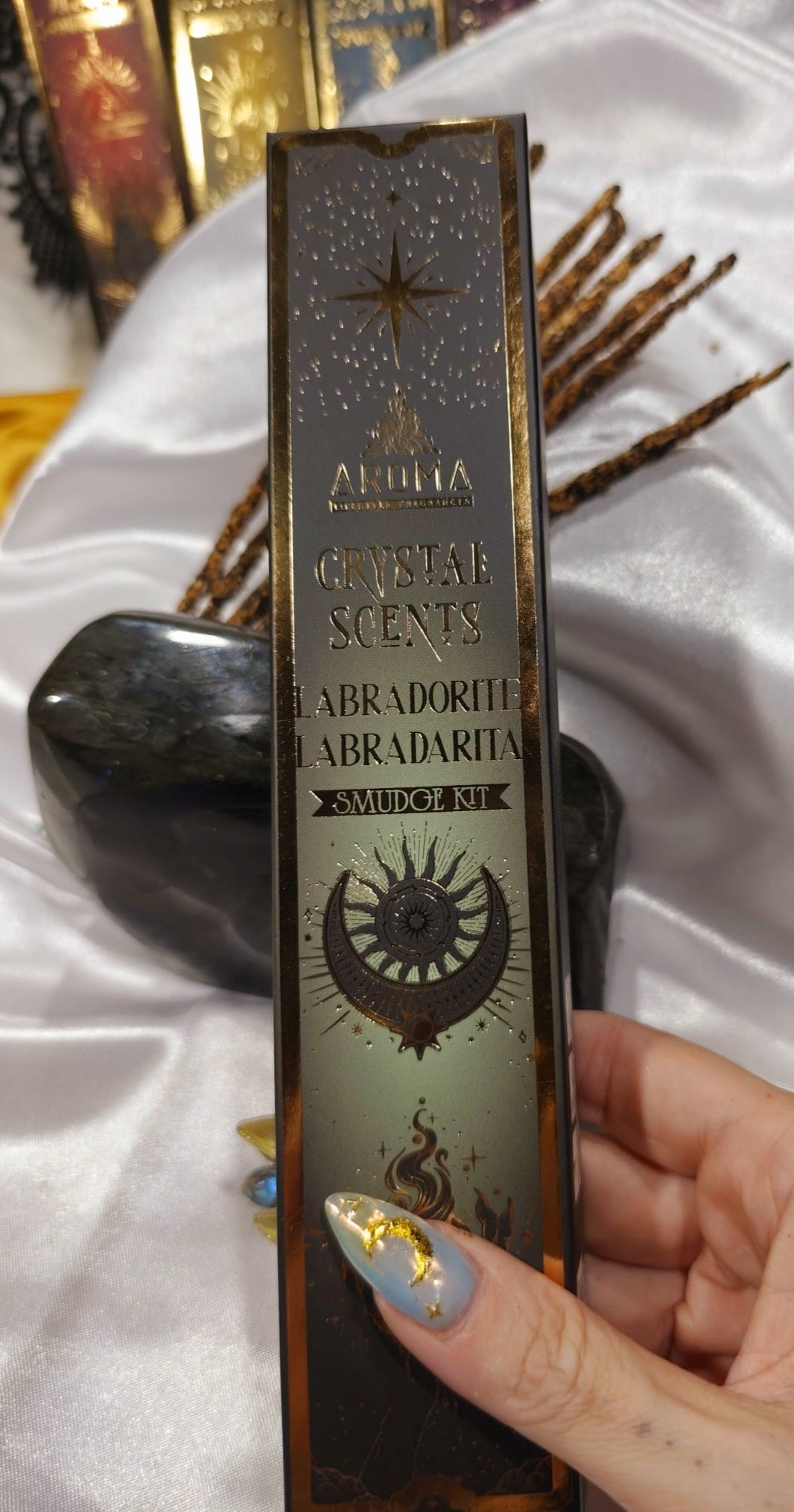 orgonitas piramides brujas cristales artesania minerales pirita cuarzos