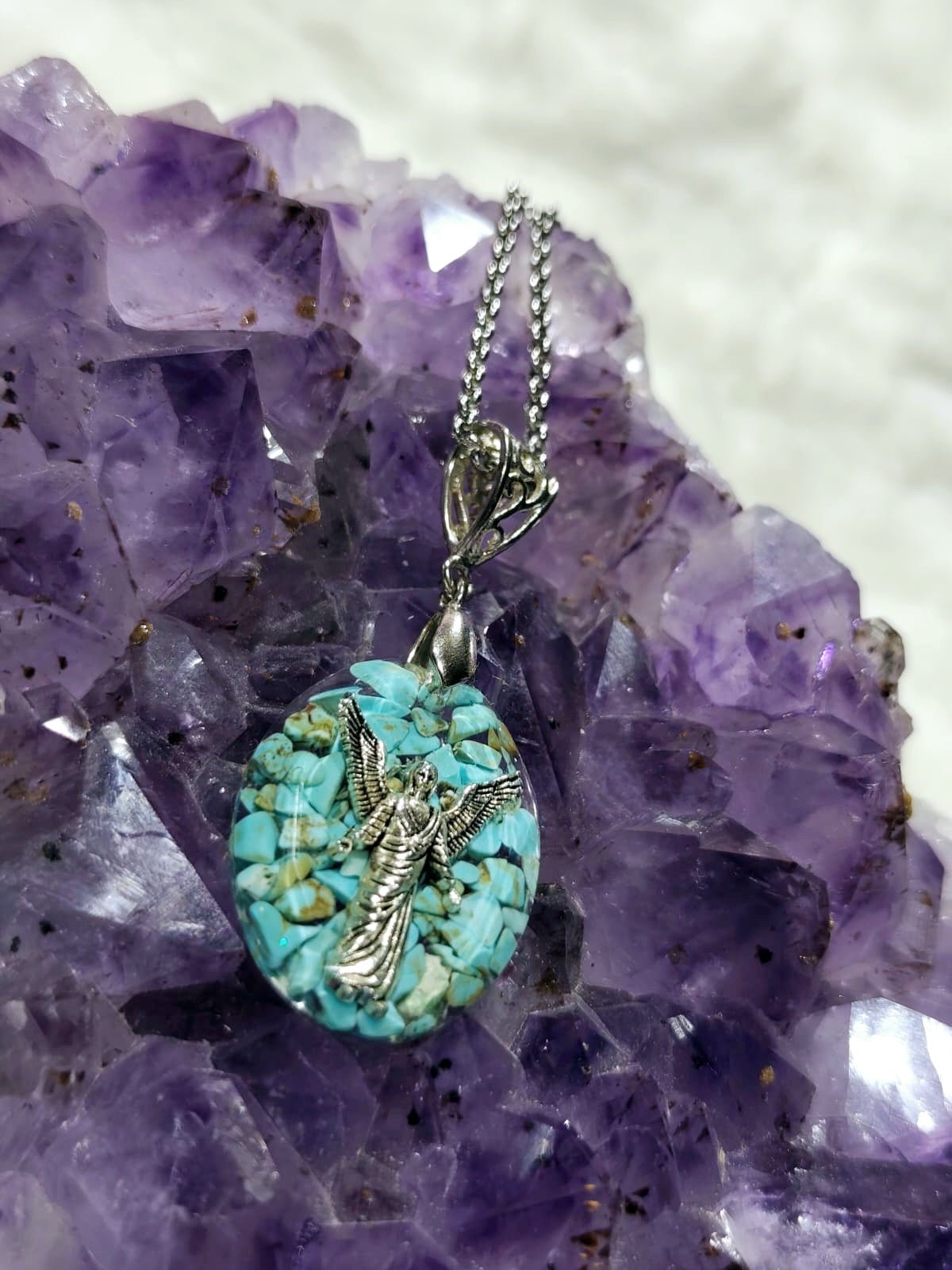 orgonitas piramides brujas cristales artesania minerales pirita cuarzos