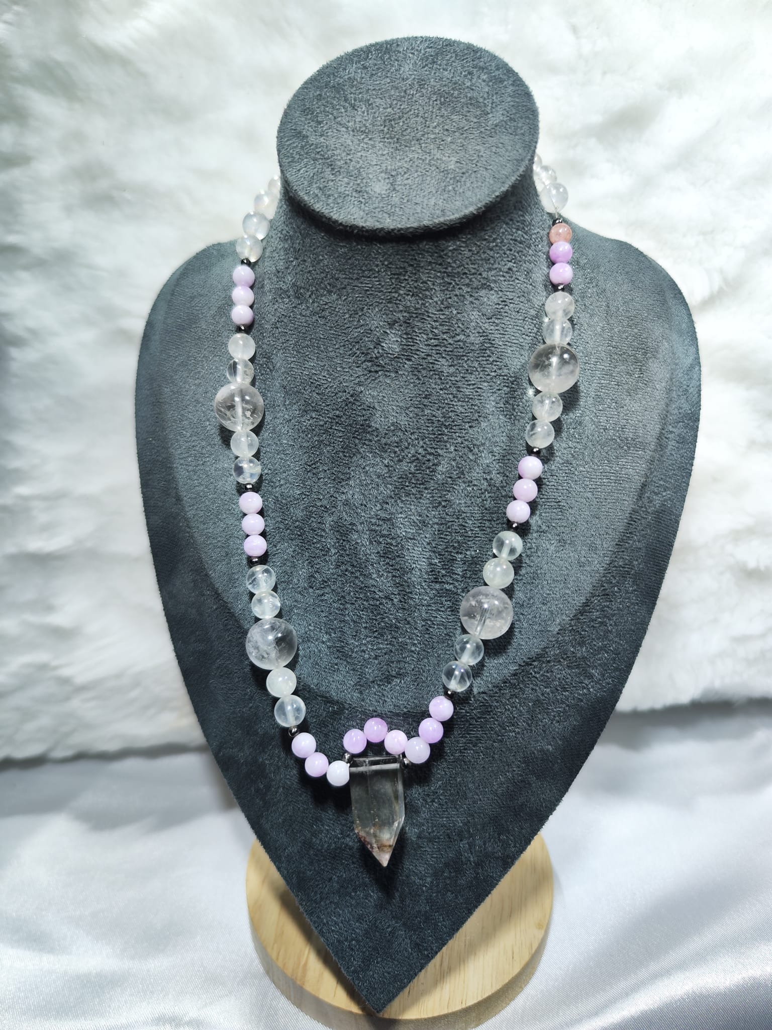 orgonitas piramides brujas cristales artesania minerales pirita cuarzos