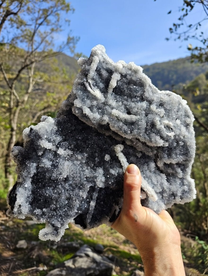 orgonitas piramides brujas cristales artesania minerales pirita cuarzos