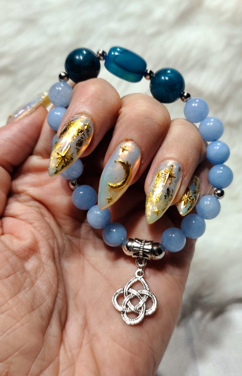 orgonitas piramides brujas cristales artesania minerales pirita cuarzos