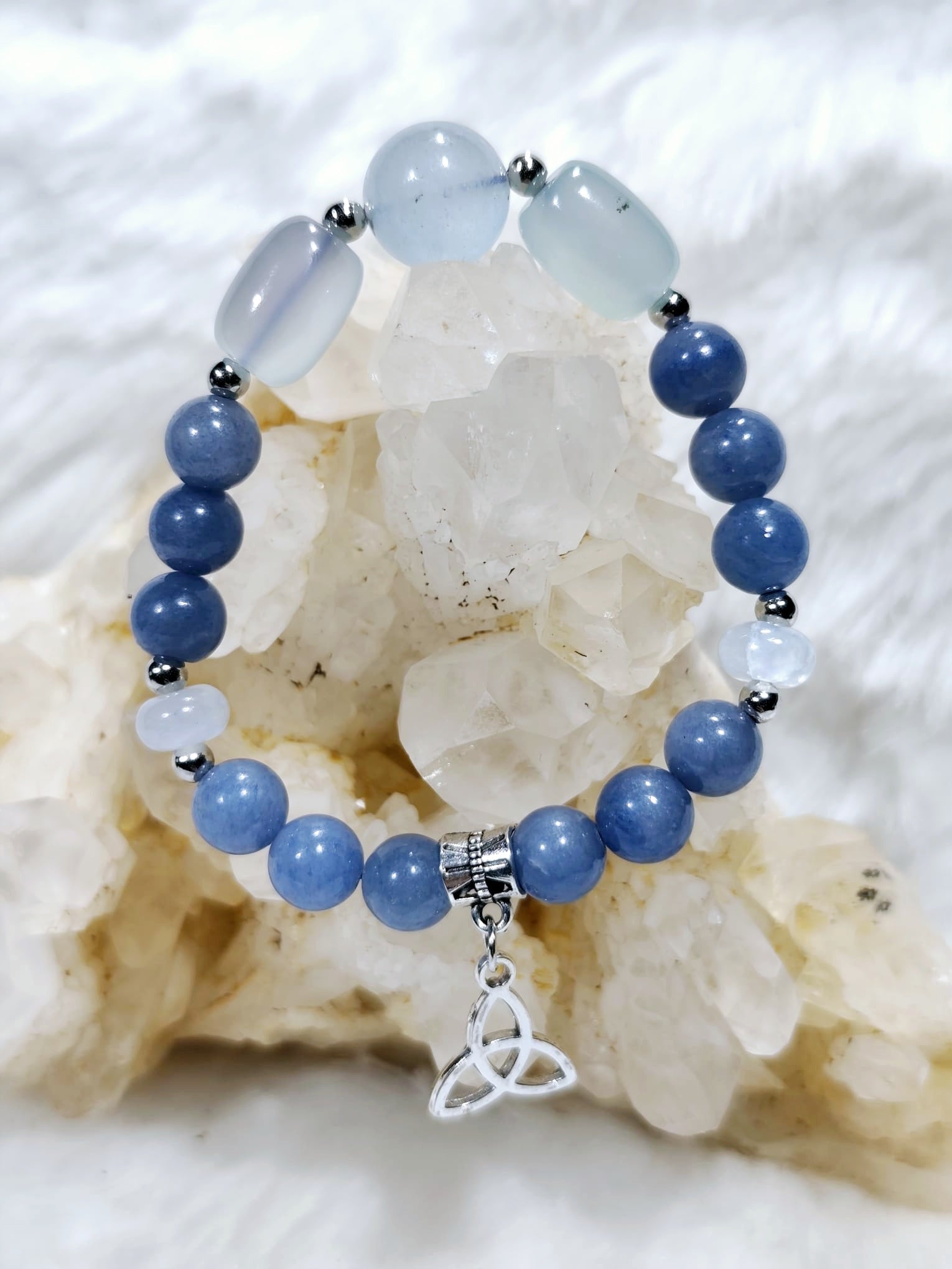 orgonitas piramides brujas cristales artesania minerales pirita cuarzos