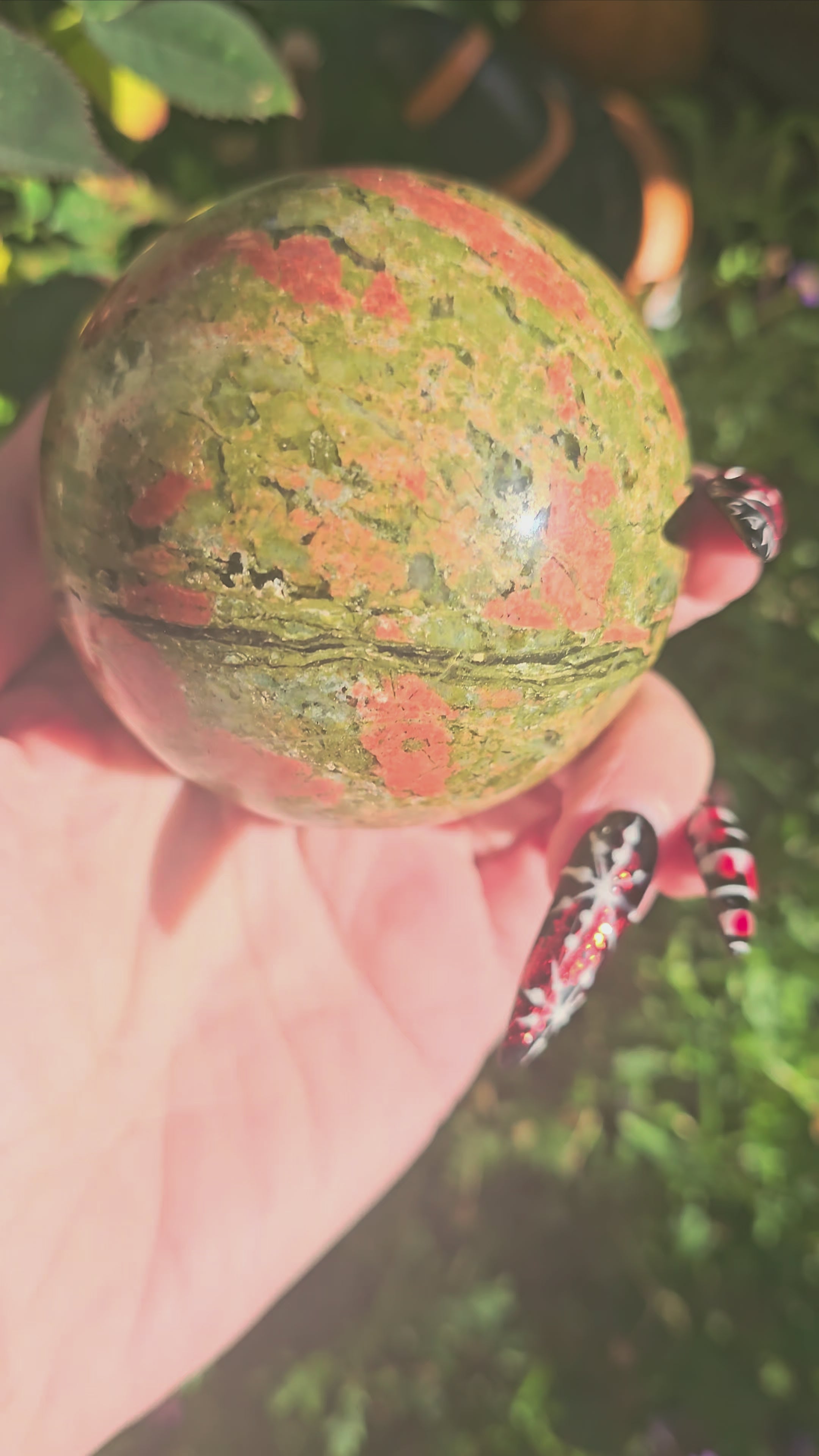 Esfera de Unakita - Portal de Visión y Magia Ancestral 550g