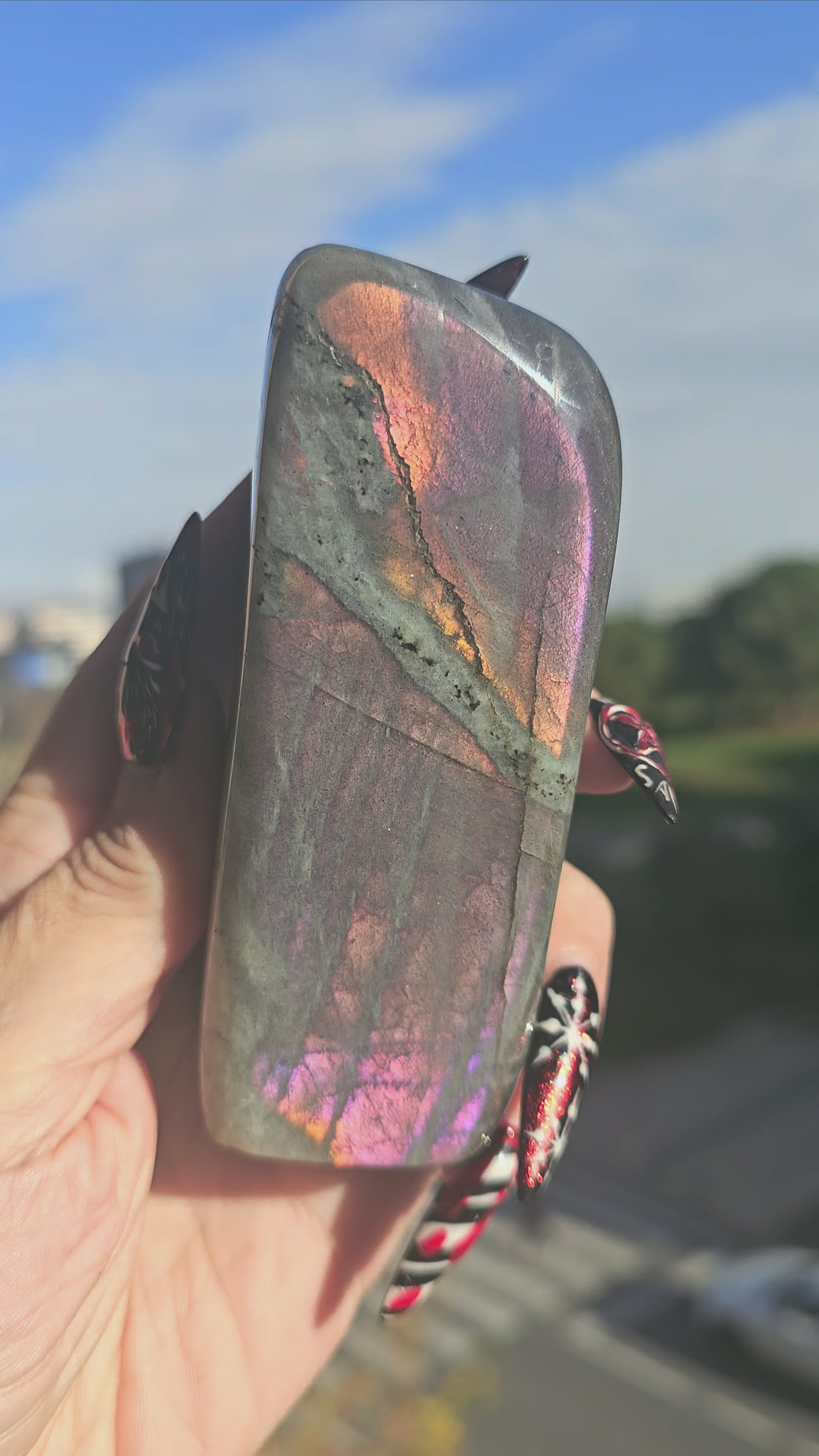 Monolito de Labradorita Pastel Madagascar - Aurora Boreal Mística 330g